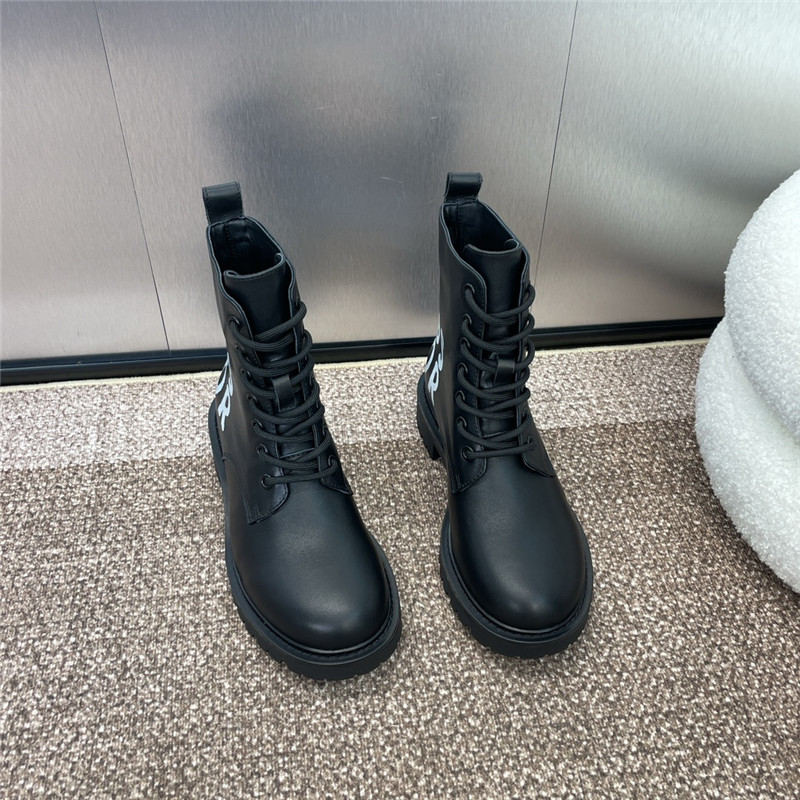 D10r miss logo calfskin lace-up boots