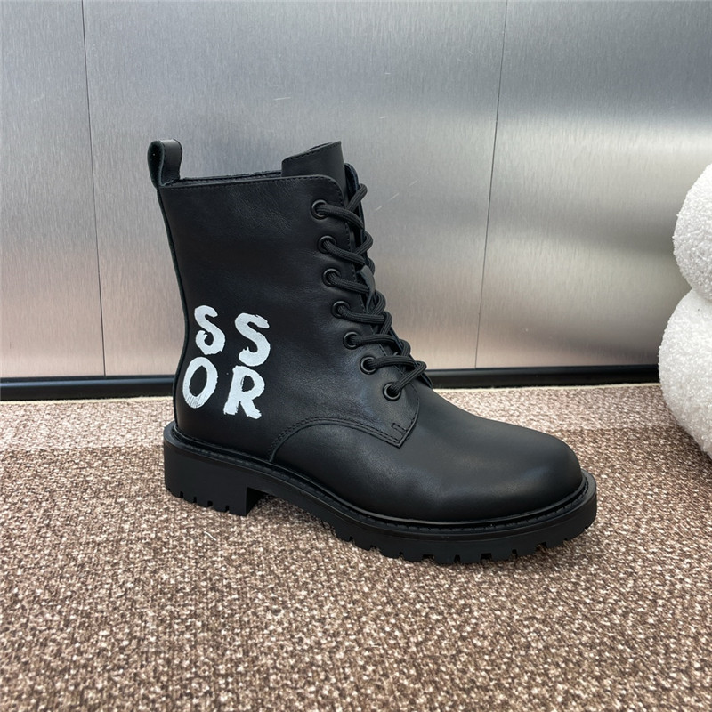 D10r miss logo calfskin lace-up boots