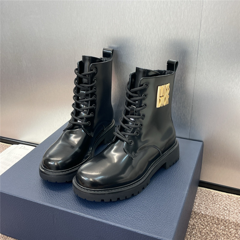 D10r logo patent leather lace-up boots