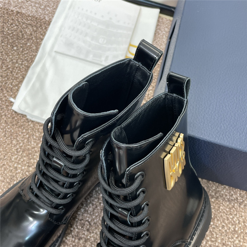 D10r logo patent leather lace-up boots