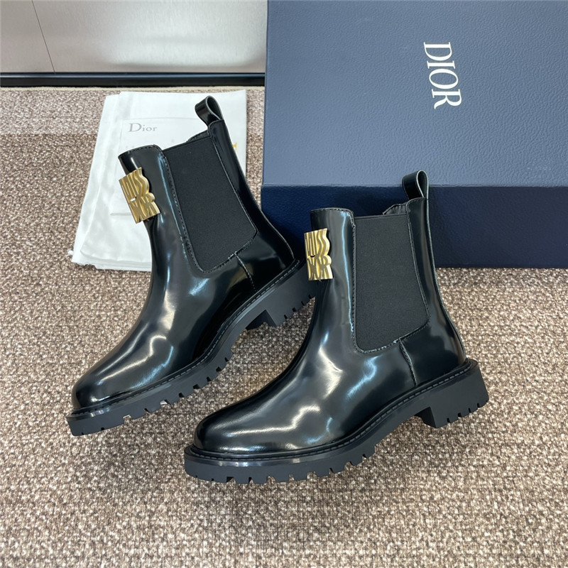 D10r patent leather chelsea boots