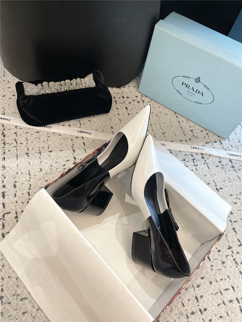 Pra*a bow black/white brushed leather pumps