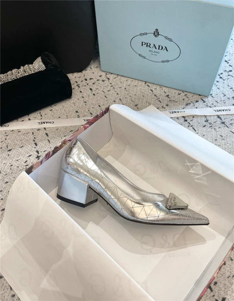 Pra*a triangle logo silver brushed leather pumps