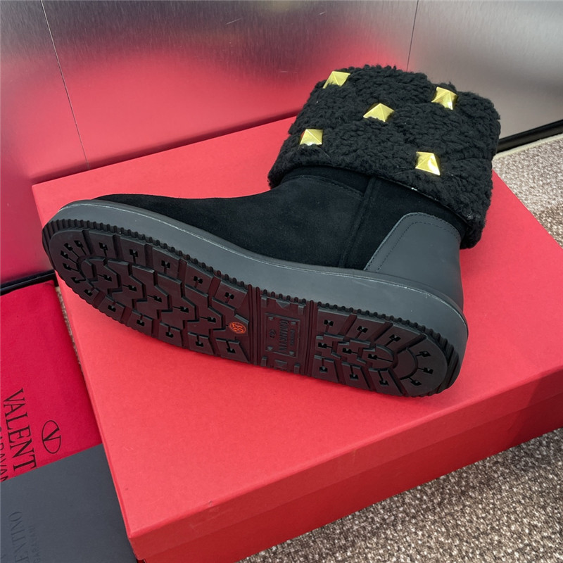 Va1e*ntin0 shearling studs suede leather ankle boots