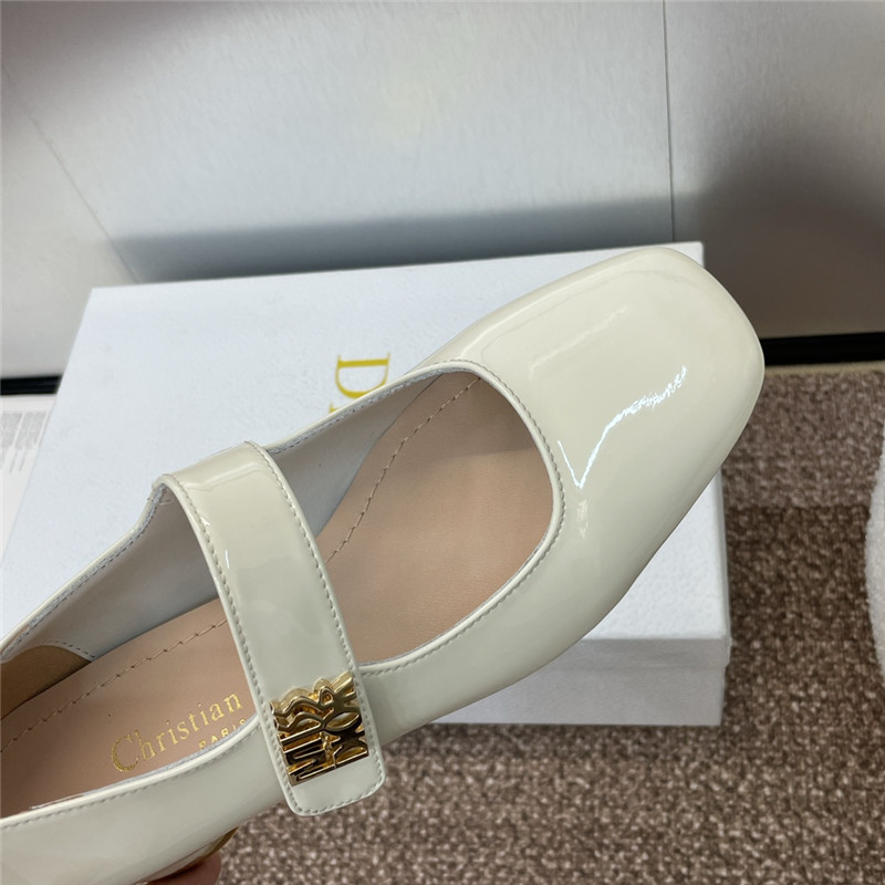D10r miss D10r strap pumps ivory patent calfskin