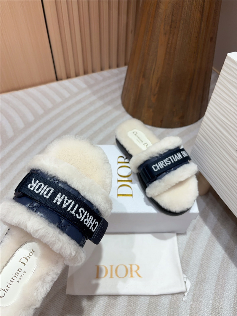 D10r evolution slides navy/white quilted leather & fur