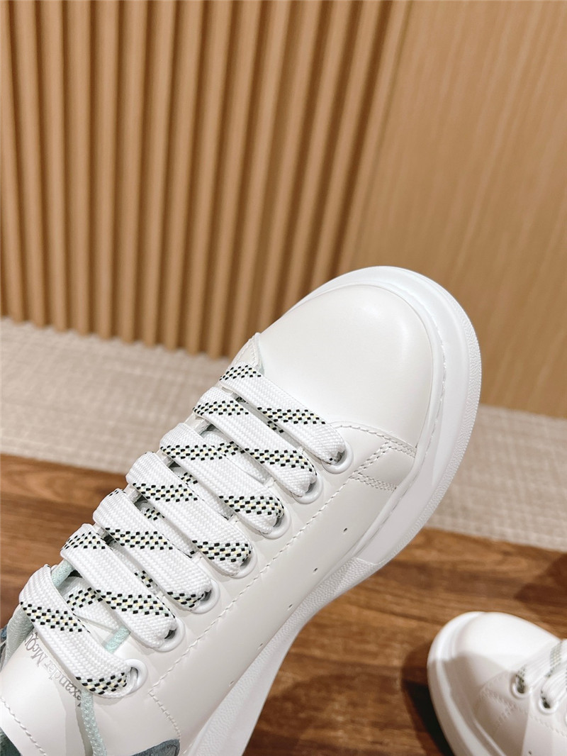 a1exa*der Mcqv*en women’s oversized sneakers