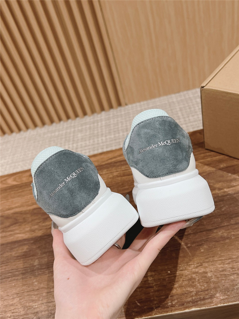 a1exa*der Mcqv*en women’s oversized sneakers