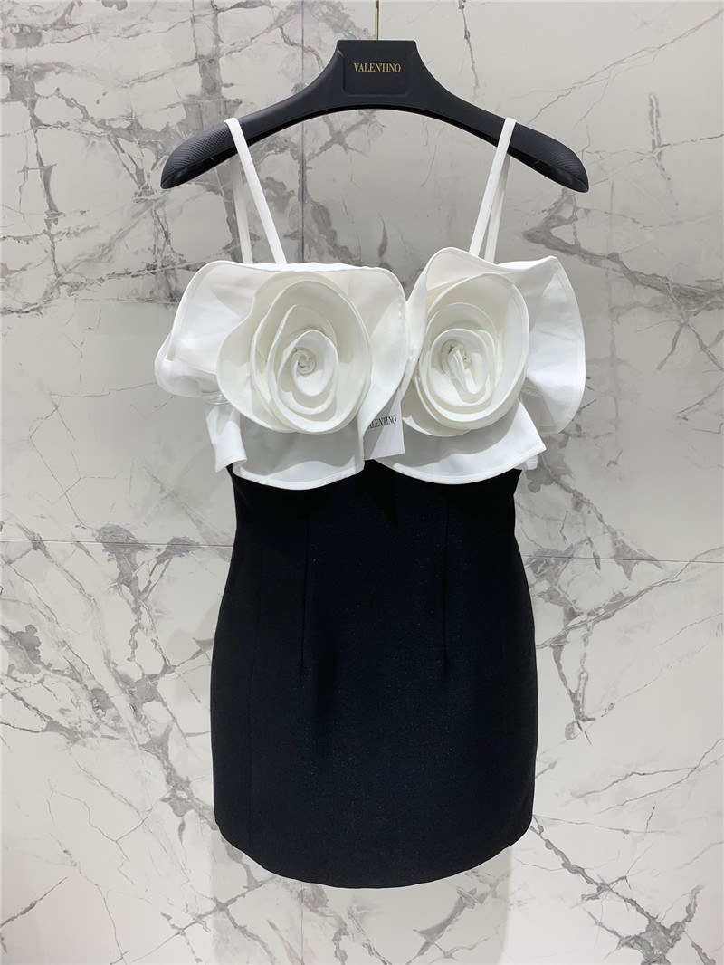 Va1e*ntin0 floral suspender skirt replica clothing sites