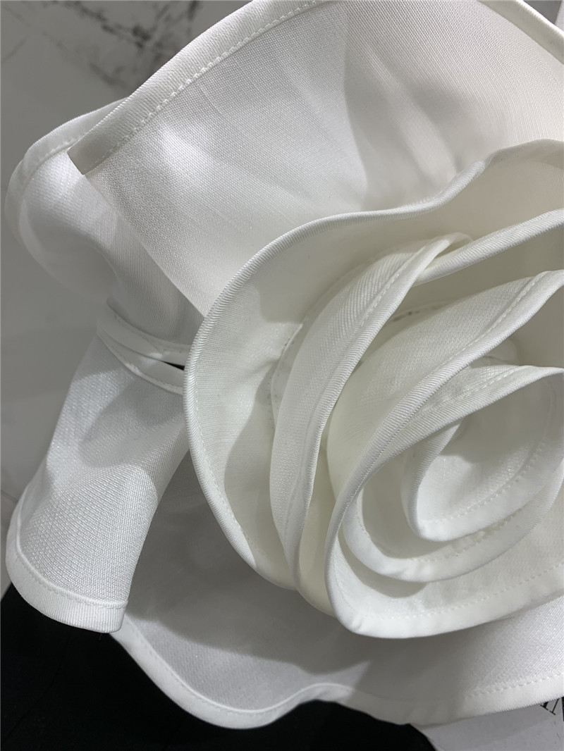 Va1e*ntin0 floral suspender skirt replica clothing sites