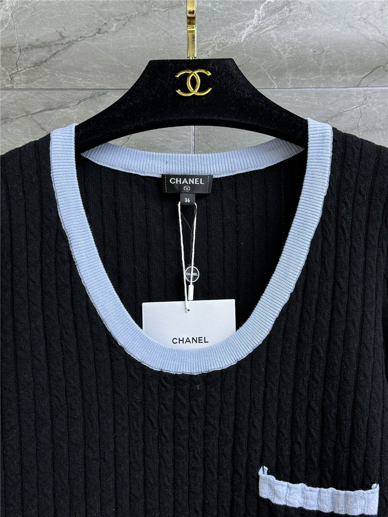 Ch**el contrast cable-knit sweater black/blue