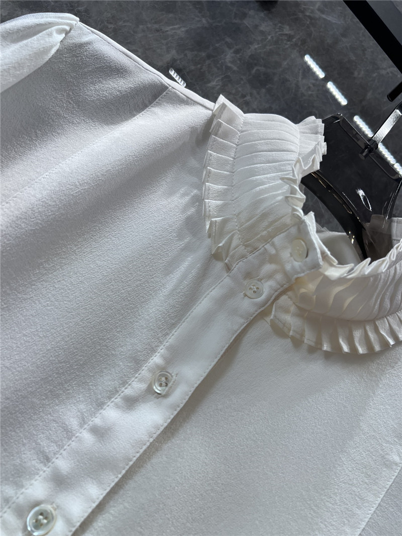 l0vis Vvtt0n lv pleated lace collar silk shirt replica clothes