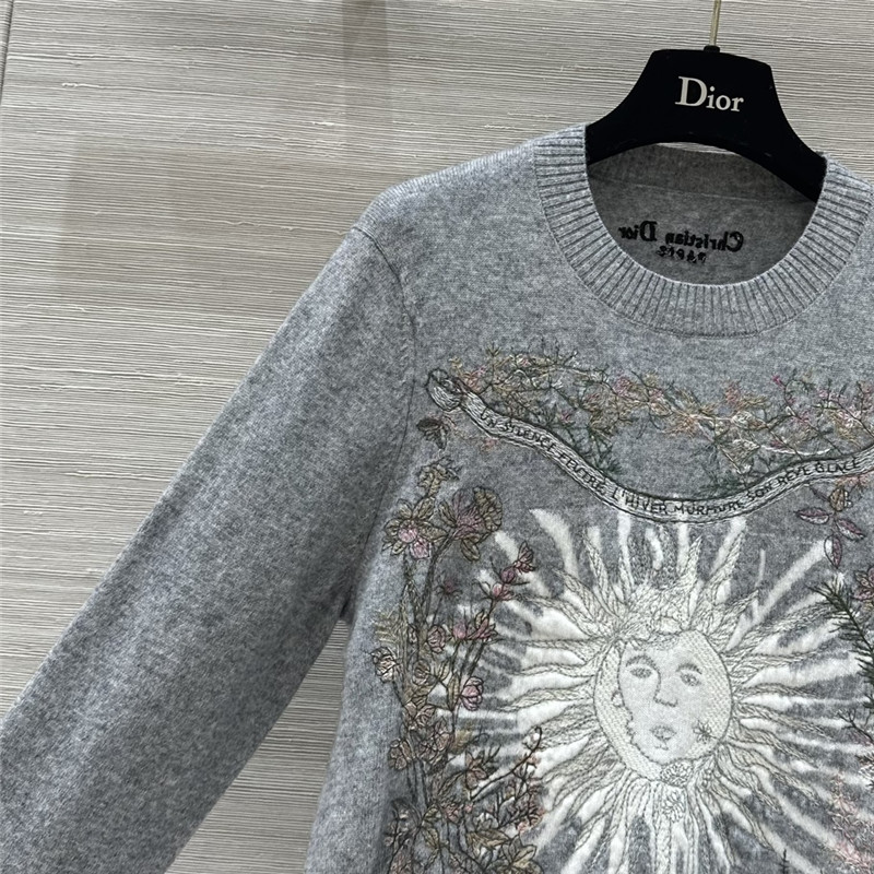 D10r saisons motif embroidered sweater grey