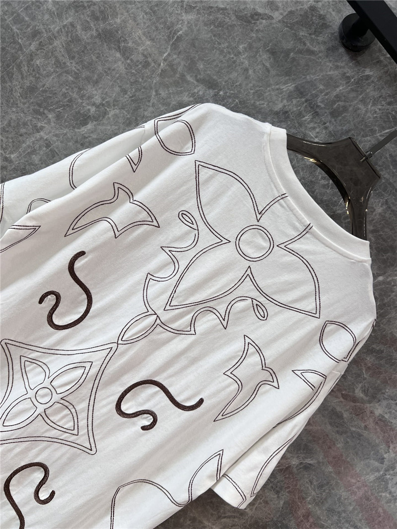 l0vis Vvtt0n lv round neck short sleeve t-shirt replica clothes