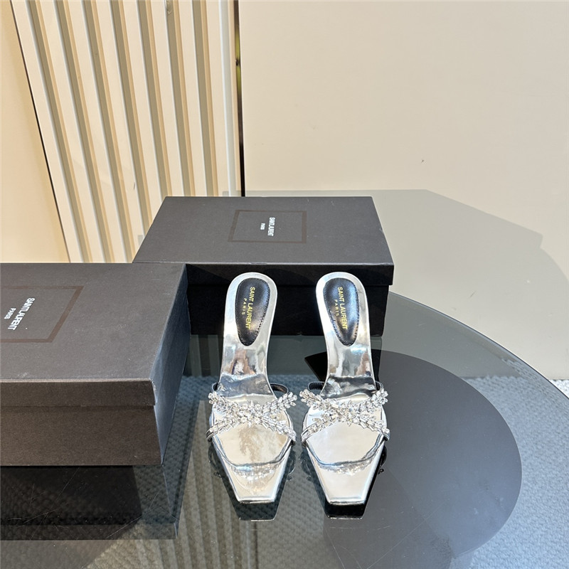 Y51 liz mules in silver calfskin with rhinestones