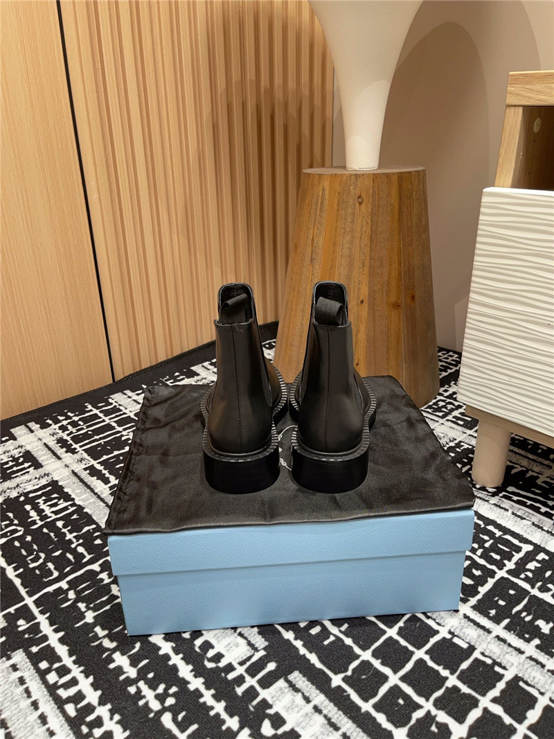 Pra*a logo leather chelsea boots