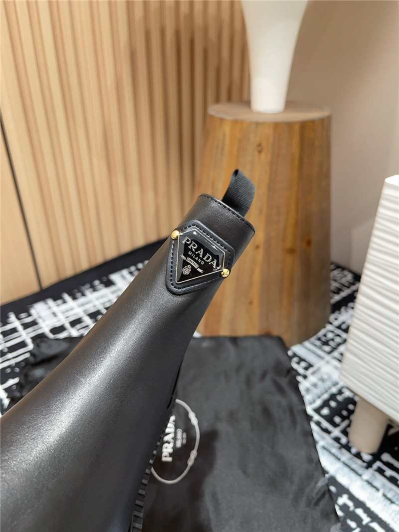 Pra*a logo leather chelsea boots