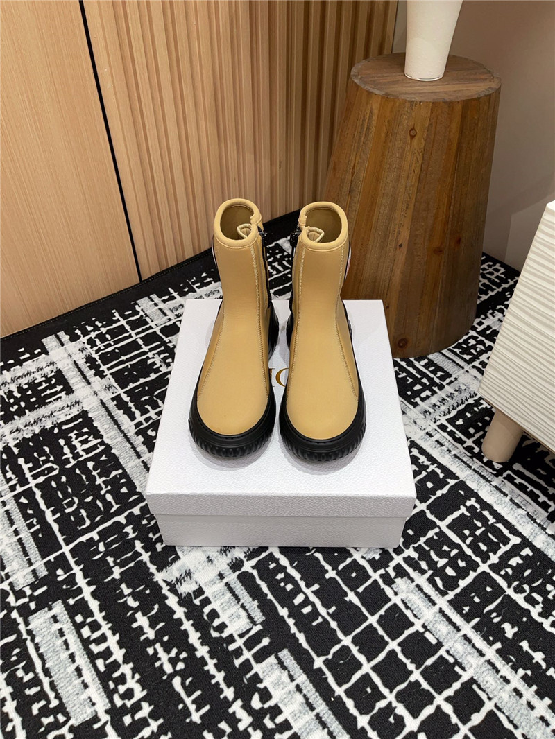 D10r brown stretch knit logo ankle boots