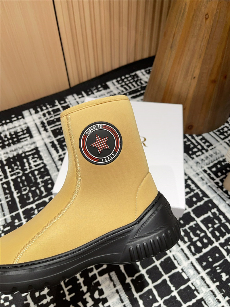 D10r brown stretch knit logo ankle boots