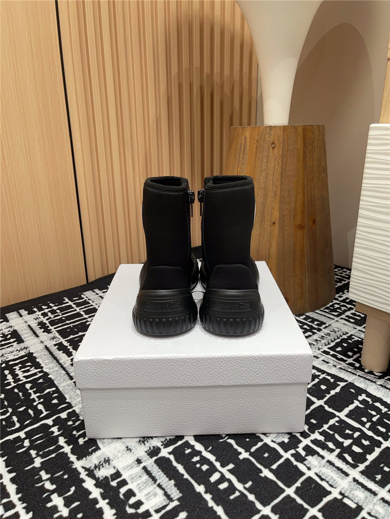 D10r black stretch knit logo ankle boots