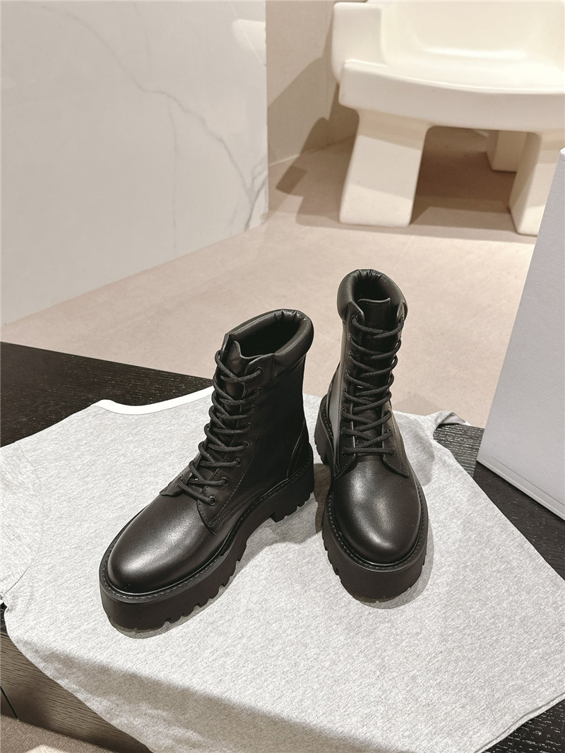 Ce1i*e triomphe rangers lace-up boots in black
