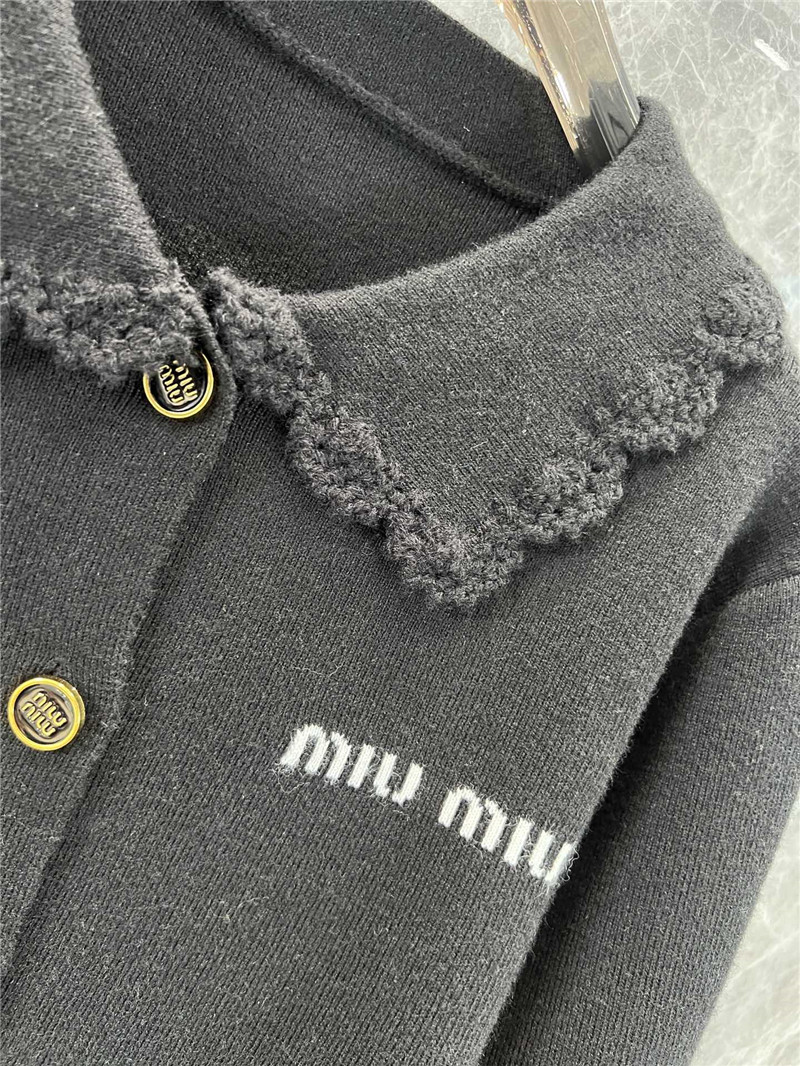 Miu Miu Logo-Intarsia Lace Lapel Cardigan in Black