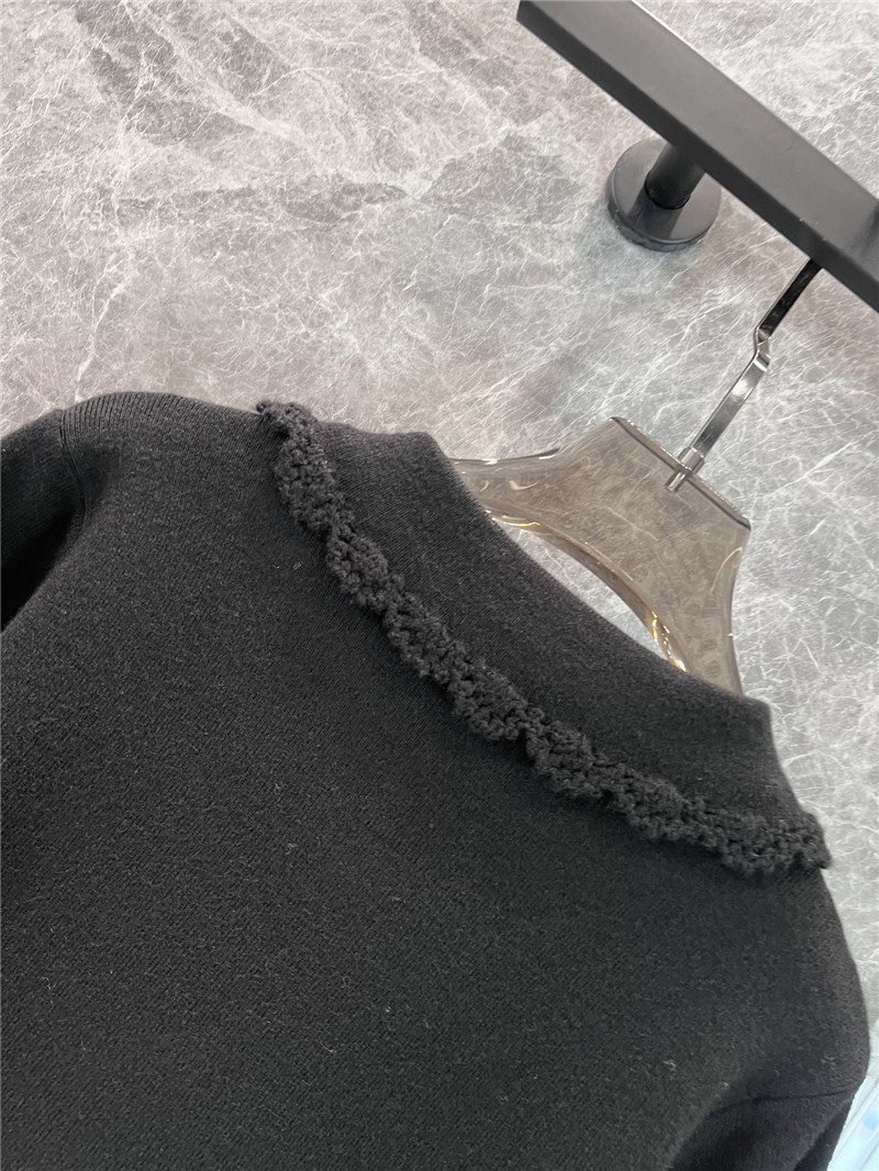 Miu Miu Logo-Intarsia Lace Lapel Cardigan in Black