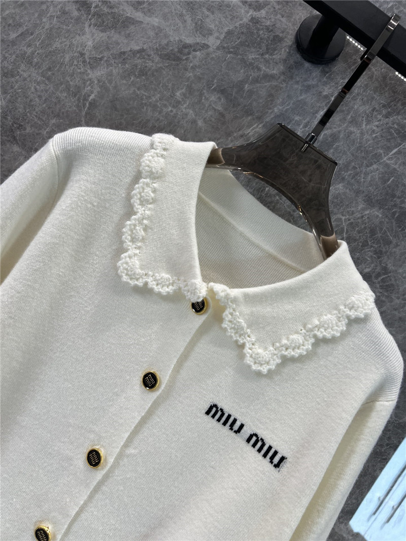 Miu Miu Logo-Intarsia Lace Lapel Cardigan in White
