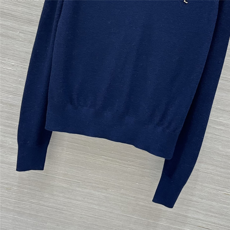 Y51 v-neck merino wool sweater blue