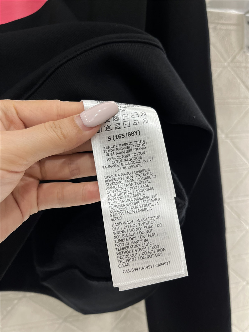 Gvc*1 logo printed sweatshirt in black/pink