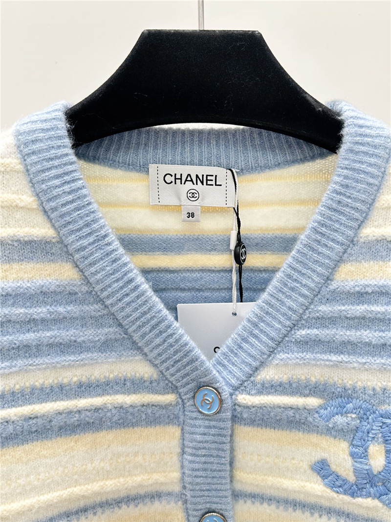 Ch**el jacquard-knit stripe cardigan white/blue