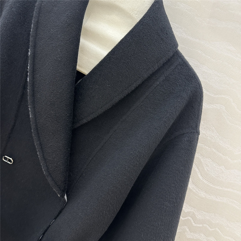 H**me5 cashmere jacquard coat