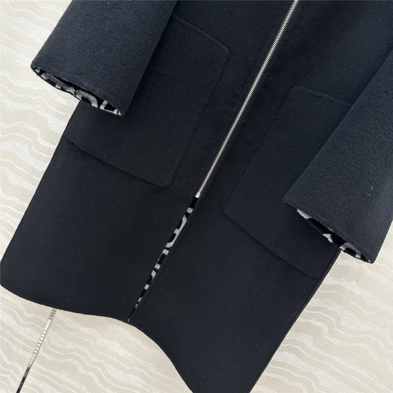 H**me5 cashmere jacquard coat