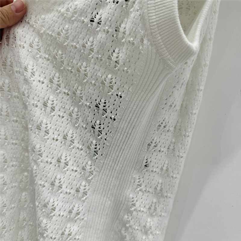 l0vis Vvtt0n lv off-shoulder knitted skirt