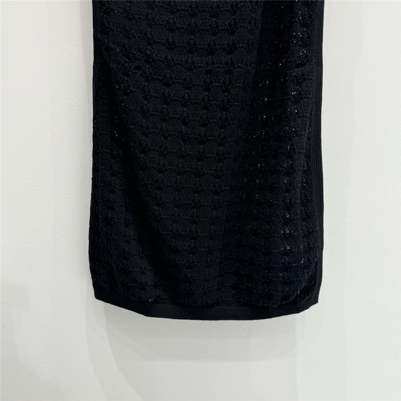l0vis Vvtt0n lv off-shoulder knitted skirt