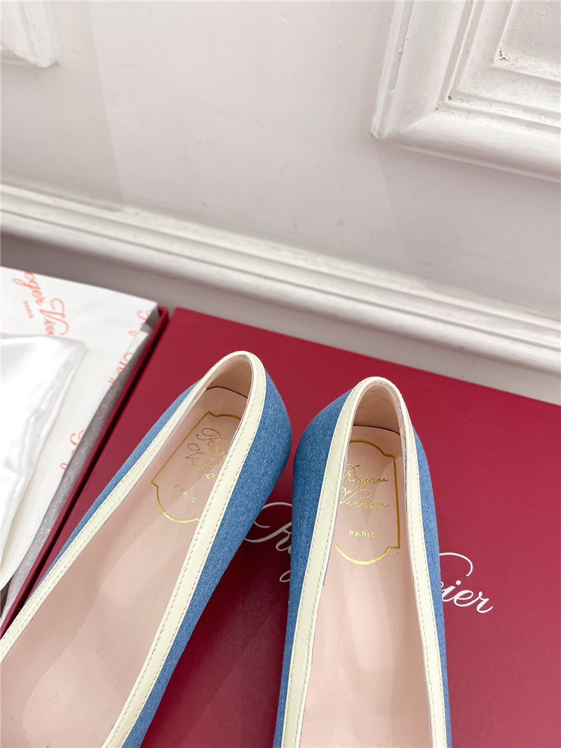 Roger Vivier Belle Vivier Pumps in Blue Canvas
