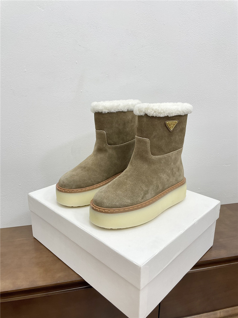 Pra*a triangle-logo platform brown suede snow boots