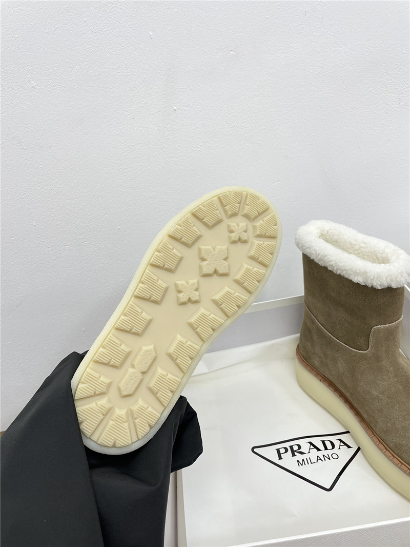 Pra*a triangle-logo platform brown suede snow boots
