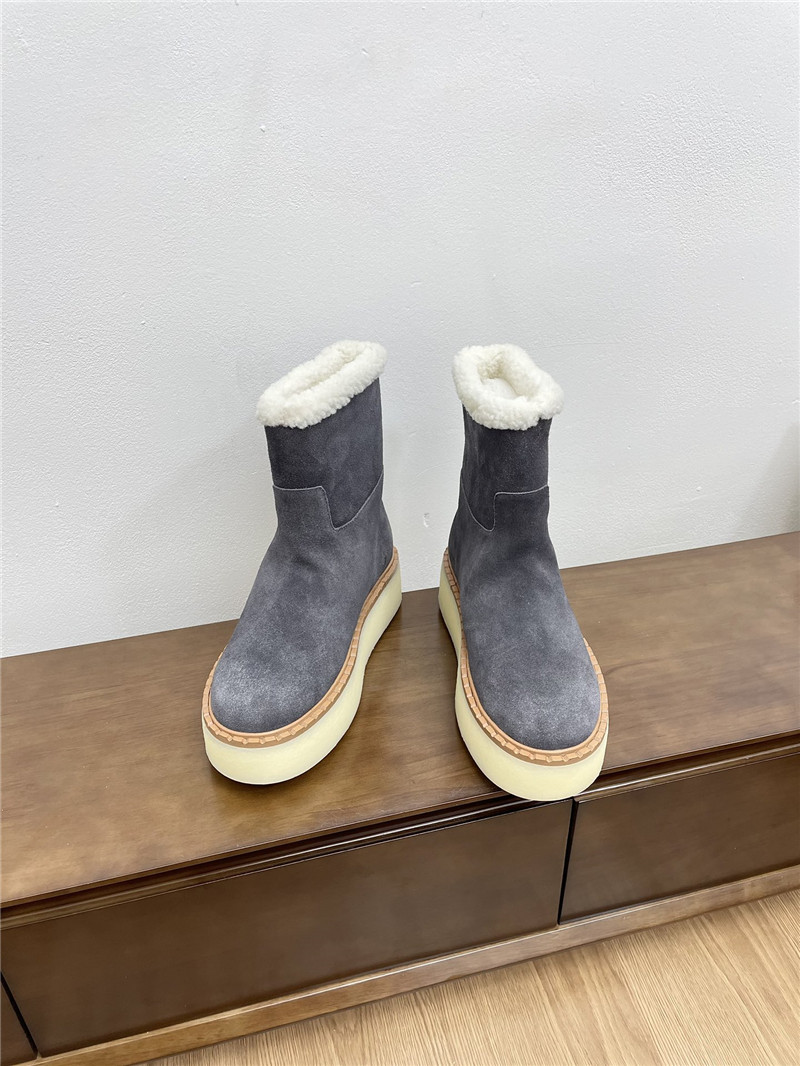 Pra*a triangle-logo platform suede snow boots