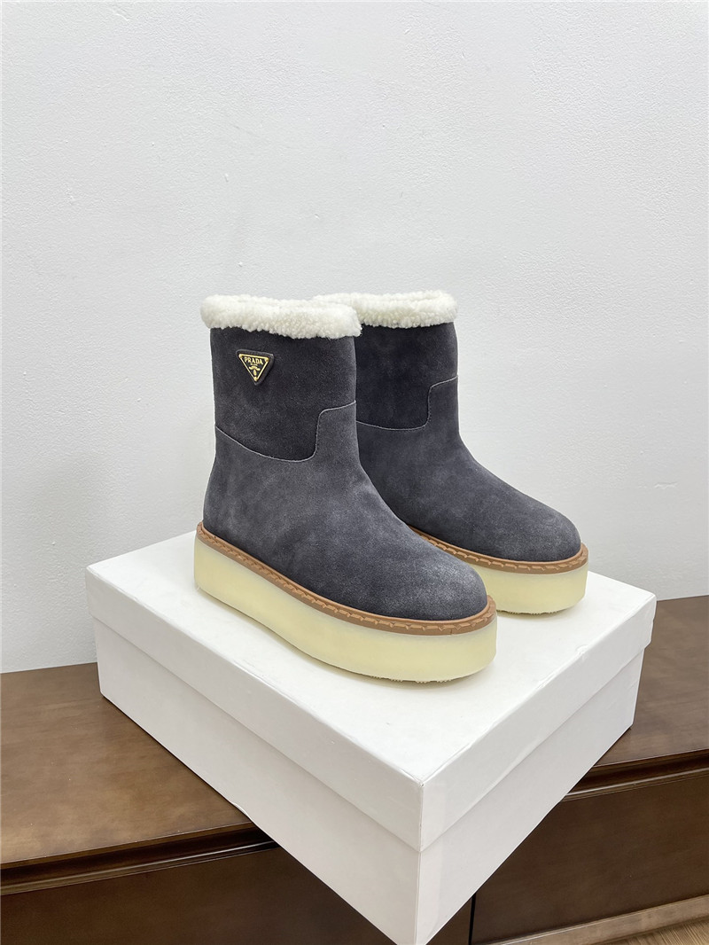 Pra*a triangle-logo platform suede snow boots