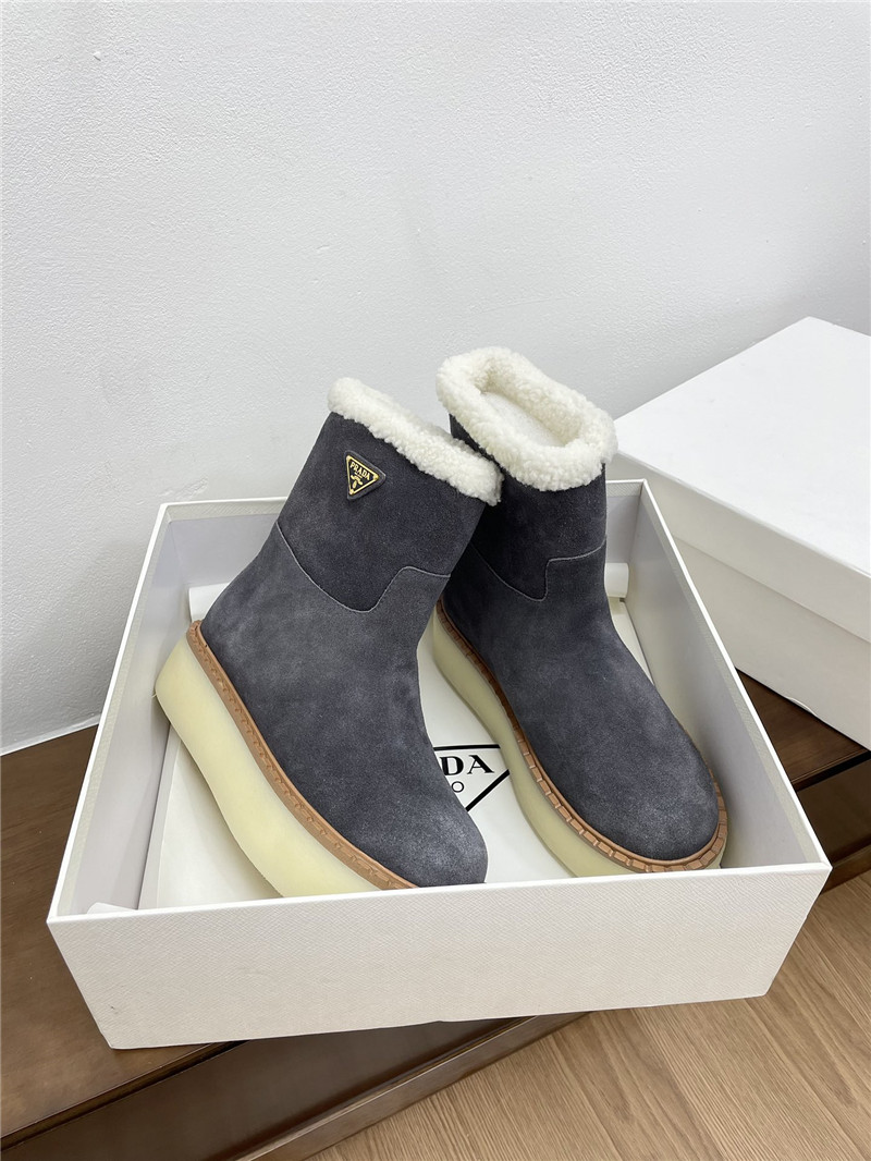 Pra*a triangle-logo platform suede snow boots
