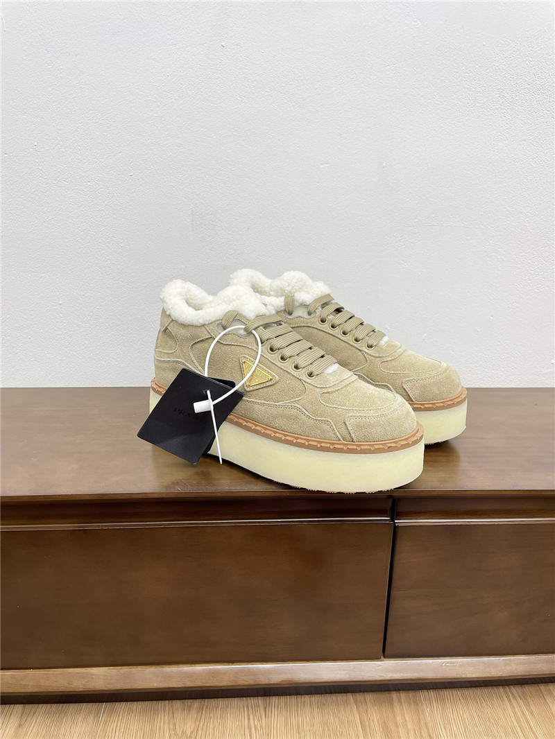 Pra*a winter platform suede sneakers beige