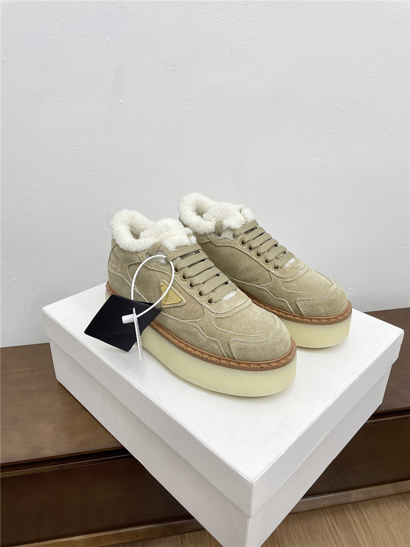Pra*a winter platform suede sneakers beige