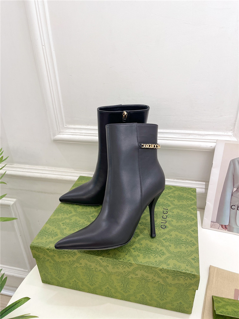 Gvc*1 women’s signoria ankle boots