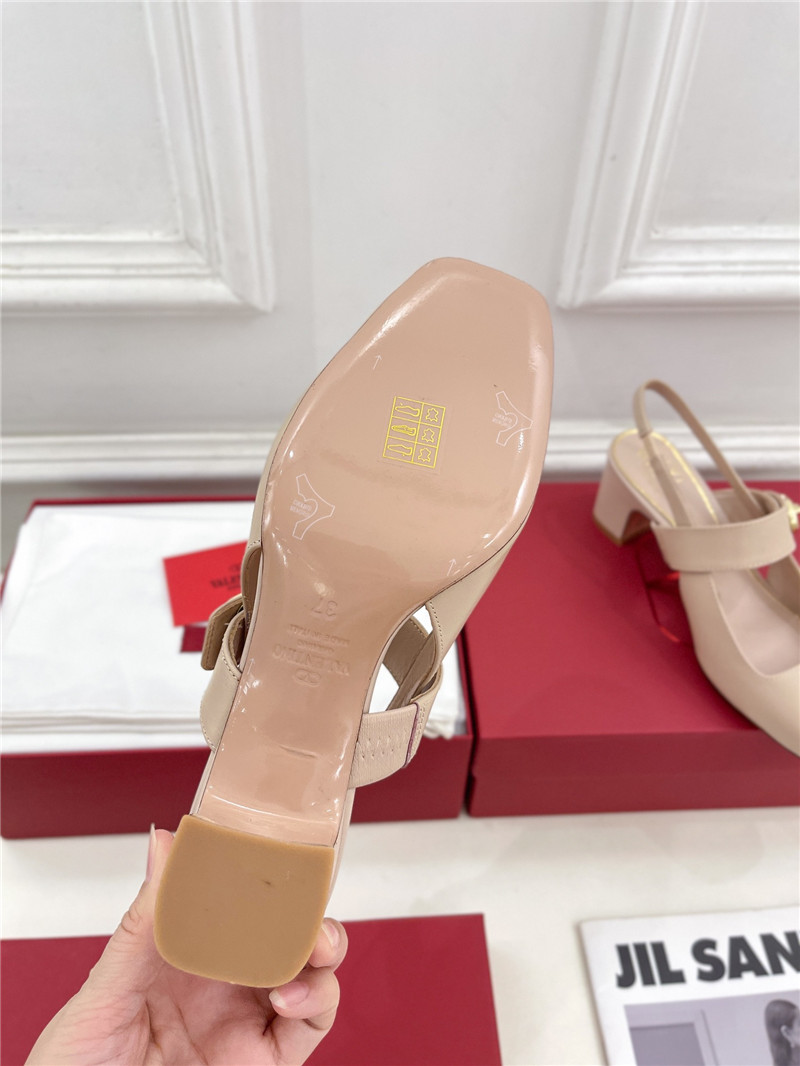 Va1e*ntin0 nude vlogo mary-jane slingbacks