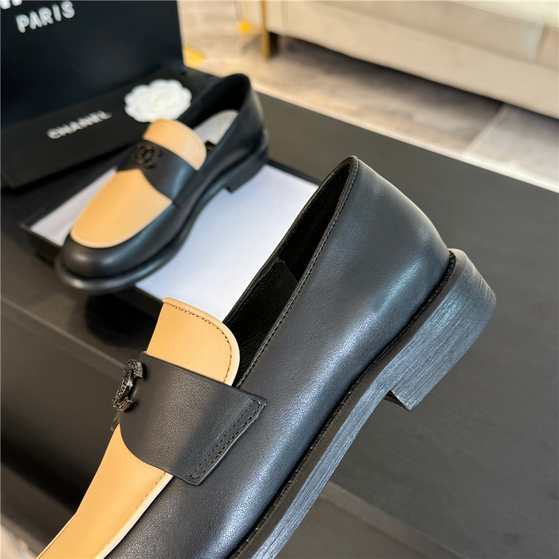 Ch**el black/beige shiny lambskin moccasins loafers