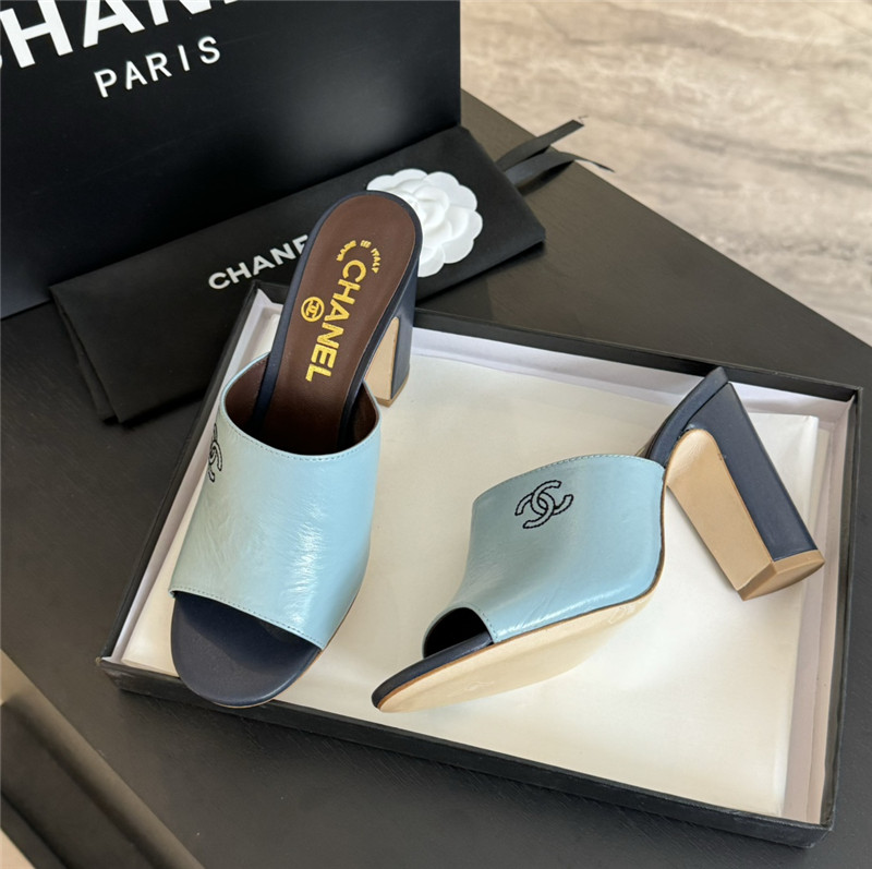 Ch**el blue pattern chunky heel mule sandals