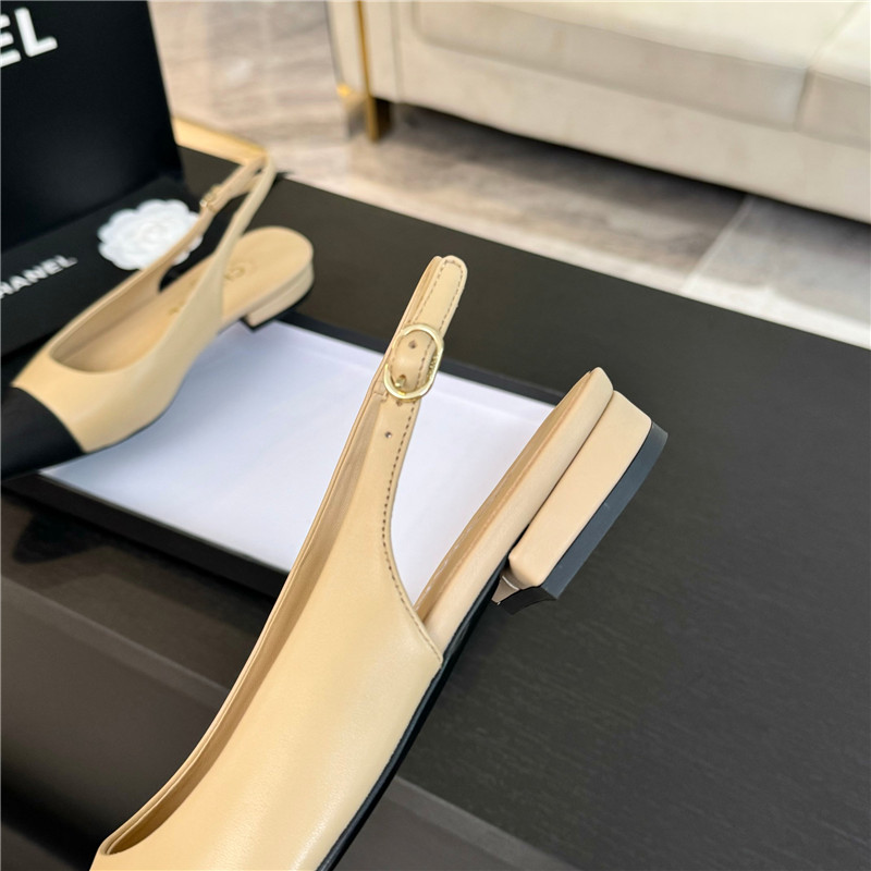 Ch**el flat slingbacks in beige/black calfskin