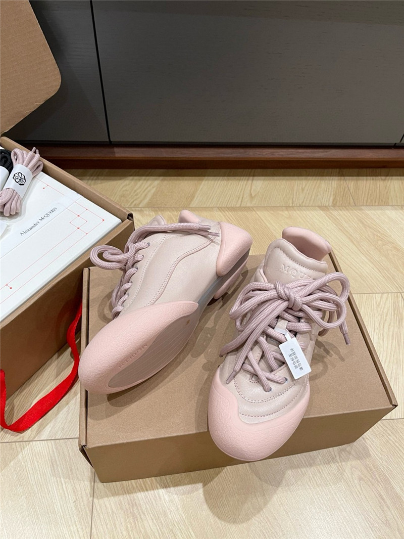 a1exa*der Mcqv*en flexion sneakers pink