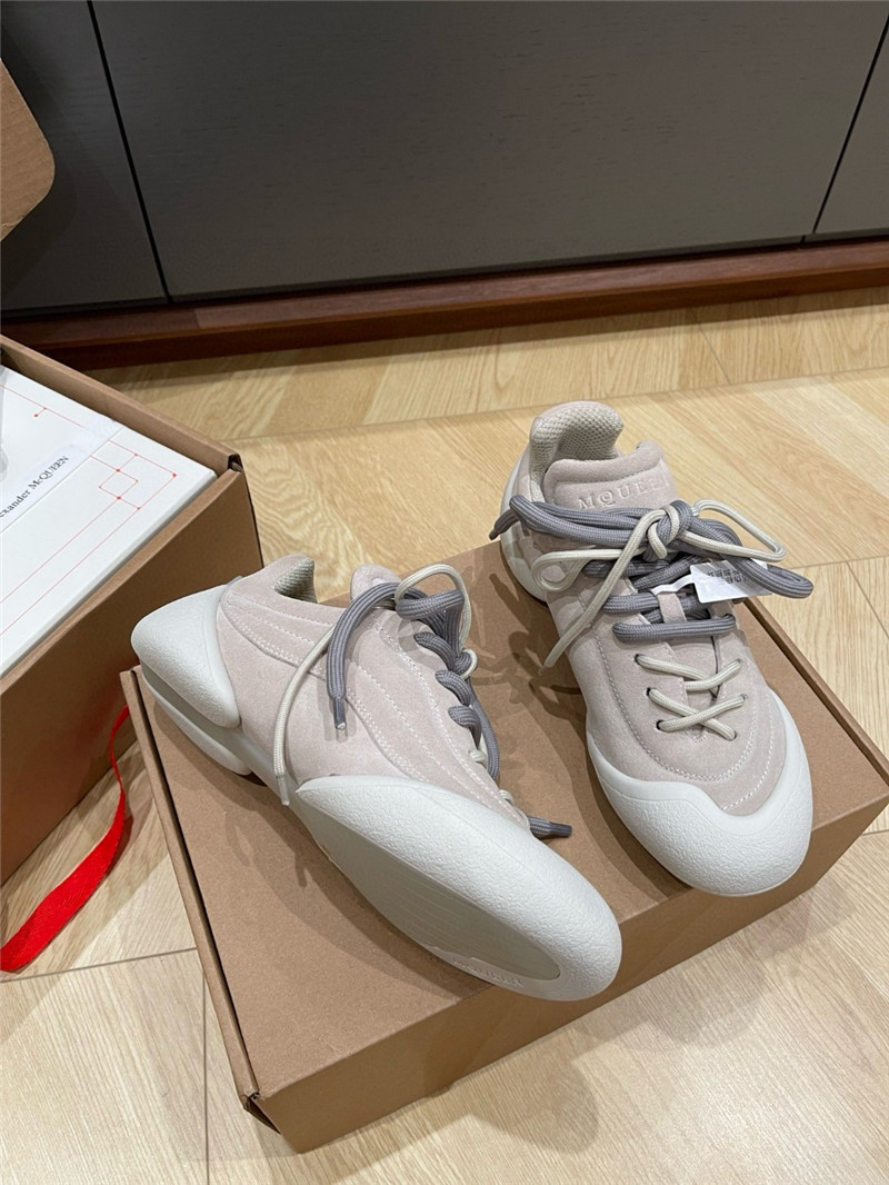 a1exa*der Mcqv*en flexion lace-up sneakers gray